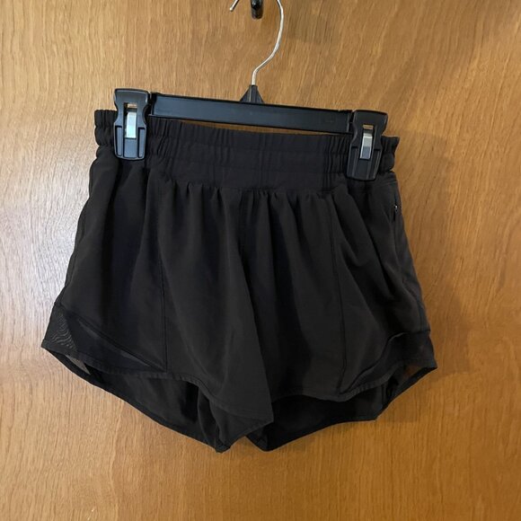 Lululemon Pants - Lululemon Shorts Womens 2 Tall Black Hotty Hot 3.5" Inseam Stash Pocket Lined